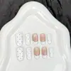 Unhas postiças quadradas curtas estilo francês com bolinhas brancas leitosas, disponíveis em vários tamanhos, adesivos de unha postiça prontos, direto do fabricante