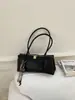 Bolso Boston tejido de moda versátil transfronterizo, nuevo bolso de axila vintage de alto valor, bolso de hombro de moda para el día a día