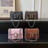 Bolso de Mujer Nuevo de Moda 2026, Versátil de Moda con Cadena, Bolso Pequeño Cuadrado de Hombro Cruzado de Nicho para Estudiantes Universitarios