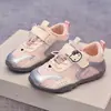 Tênis infantil Hello Kitty, sapatos esportivos para meninas, nova coleção outono 2026, design em malha respirável, tênis de treino infantil alemão, sapatos de verão para meninas