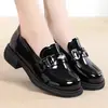 Mocassins Femininos de Solado Grosso Preto 2026 Novo Outono Versátil Bico Redondo Sapatos Baixos Estilo Britânico Retrô Brilhantes Pequenos de Couro