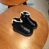 Botas para bebé niña zapatos de invierno suela suave zapatos para caminar de bebé algodón con felpa zapatos para niña zapatos de princesa botas pequeñas de cuero