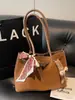 Bolso Transfronterizo de Ante para Mujer, Gran Capacidad, Nuevo Bolso de Hombro Retro Mate Otoño e Invierno 2025, Bolso Tote para Viajar