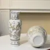 Jarrón de cerámica vintage, pintado a mano, con borde dorado. Vaso decorativo de porcelana estilo europeo, de lujo ligero. Adecuado para decoración del hogar, bodas y como pieza decorativa. Disponible al por mayor