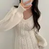 Vestido suéter de tricô chic estilo coreano outono e inverno retrô com trança gola V cintura marcada mangas bufantes saia evasê vestuário feminino 26138