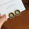 Pendientes de Lujo Accesible Maillard Otoño e Invierno de Gama Alta para Mujer 2025 Nuevos Pendientes Populares Pendientes de Moda Elegantes de Nicho