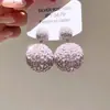 Brincos Redondos Rosa Resistentes com Pedras Strass Estilo Palácio Retrô, Luxo Leve e Elegantes, Sensação de Alto Padrão, Brincos para Festa Noturna, Acessórios de Orelha Versáteis