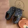 Sandalias Birkenstock versátiles de estilo coreano para otoño con lunares, zapatos planos de cuero genuino inspirados en el bosque retro, ligeros y casuales para hombres, mujeres y niños