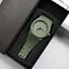 Nuevo Reloj para Hombre, Acabado de Superficie Negra tipo Aceite de Alta Gama, Set de Plástico a la Moda, Venta al por Mayor de Relojes en Guangzhou