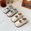 Zapatos de Moda de Cuero para Niñas 2026 Primavera y Otoño Nuevo Estilo Zapatos de Princesa Bordados con Perlas Niños Mary Janes Planos Tendencia