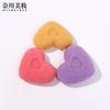En stock puff facial limpiador en forma de corazón liofilizado esponja para lavar la cara limpieza facial puff desmaquillante algodón para lavar la cara puff konjac para lavar la cara fabricante