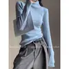 Camisa base de tricô azul de gola semimang alta para mulheres, suéter macio de outono de alta qualidade com corte justo, camada interna com um toque tom de chá