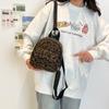 Mochila de Nicho da Moda 2024 Novo Estilo Personalidade Casual Versátil Mini Estampa de Leopardo Grande Capacidade