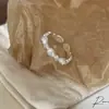 Anillo elegante con acabado cepillado para mujer, versátil para apilar, anillo de lujo ligero exquisito estilo ins, popular en Xiaohongshu, anillo de moda para el dedo índice