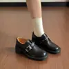 2026 Novos Mocassins de Salto Grosso 5cm Estilo Retrô Britânico para Mulheres, Novos Sapatos de Couro com Rebites, Sapatos Baixos Versáteis para o Dia a Dia