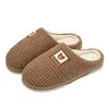 Pantuflas de algodón antideslizantes para mujer, nuevo modelo 2026 para otoño e invierno, uso en interiores en casa, felpa de suela suave, cálidas y silenciosas, pantuflas de algodón para maternidad