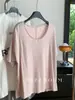 Camiseta de Manga Corta de Algodón Tipo Lino para Mujer, Estilo Nuevo Verano 2026, Corte Holgado, Grande, Fluida, Borde Enrollado, Cuello en V, Versátil para el Día a Día