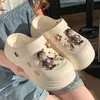 Nuevos zuecos de EVA de suela gruesa para mujer 2026, que aumentan la altura, diseño lindo de dibujos animados, uso bidireccional, zapatos de jardín, venta al por mayor de fábrica