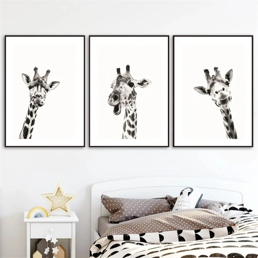 Black-And-White-Giraffe-Canvas