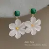 Pendientes de Flor Escarchada Exagerados y Elegantes, Aretes Florales Esmaltados de Moda Estilo Vacacional, Accesorios Únicos para Orejas Estilo Lujo Ligero Francés