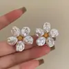 Precio Bajo Al Por MayorAretes de Perlas Elegantes de Lujo Ligero, Aretes de Botón y Colgantes para Orejas para Mujer, Venta al por Mayor y al por Menor Transfronteriza