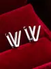 Pendientes de botón casuales de moda populares, creativos, con diseño de letra, simples, versátiles para el día a día, de alta calidad, lujo ligero