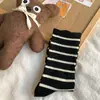 Calcetines a Rayas para Mujer, Calcetines de Media Caña de Otoño e Invierno, Calcetines Deportivos Modernos y Lindos de Estilo Japonés, Calcetines Largos Versión Coreana, Estilo Universitario Versátil