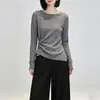 Camiseta marrom de manga comprida, novo estilo outono 2026, moderna, que rejuvenesce, acinturada, afina a silhueta, top, camada base, peça externa