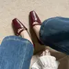 Zapatos Mary Jane súper elegantes de piel de oveja para ir al trabajo, colección otoño 2026, tacón medio grueso, puntera cuadrada versátil, zapatos de mujer de cuero genuino color nude