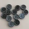 Botones de Concha Natural en Stock Botones de Concha de Caracola Gris Profundo Natural Botones de Alta Gama para Camisa y Traje Venta al por Mayor