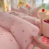 Juego de cuatro piezas de algodón puro tipo puff, grado A para maternidad e infancia, juego de sábana y funda de edredón frescas y sencillas estilo ins, juego de tres piezas de sábana bajera estilo dormitorio estudiantil