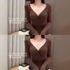 Sexy Camiseta de Manga Larga con Cuello en V Retorcido Color Café para Mujer, Otoño e Invierno, Madura y Elegante, Preciosa Ropa Interior, Top de Corte Ajustado y Favorecedor