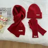 Conjunto de Cachecol de Três Peças Cachecol de Lã Chapéu Chapéu de Malha Popular de Inverno para Mulheres Luvas Grossas Quentes com Forro de Fleece Proteção para Ouvido Cachecol para Pescoço