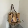 Bolso Versátil de Moda Transfronterizo para Mujer Otoño 2026 Nuevo Bolso Tote Casual Retro Súper Caliente para el Trabajo Bolso de Hombro Único