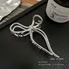 Pinza de Garra de Metal Plateada Estilo Minimalista de Nicho Pasador Retro Accesorio para el Cabello Simple Versátil de Gama Alta Estilo Nuevo Coreano