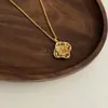 Collar de Acero de Titanio Ladrillo de Oro para Mujer, Lujo Ligero Diseño de Nicho de Gama Alta, Cadena Dorada para Clavícula, Nuevo Estilo de Moda 2026