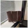 Bolso Retro de Moda de Gran Capacidad para Mujer 2025 Nuevo Bolso de Hombro Popular para el Trabajo y los Viajes Diarios Bolso Bandolera Tote Bolso Simple