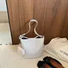 Bolso Bandolera Tipo Cubo para Mujer 2026 Nuevo Estilo de Moda Verano Gama Alta Retro Versátil Bolso de Hombro Único para Debajo del Brazo Bolso para Viajes
