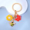 Llavero pequeño de margarita y abeja fresca corazón de niña metal aceite llavero creativo adornos para colgar en bolso regalo para novias