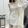 Pijamas Sexy para Mujer 2025 Nuevo Estilo Pura Pasión Bata de Noche de Terciopelo de Alta Gama con Copas Conjunto de Dos Piezas