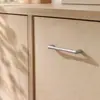 Liga de zinco cor níquel escovado gota d'água puxador de porta de guarda-roupa moderno fosco simples furo único puxador de gaveta armário armário de vinho