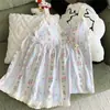 Conjunto de pijama camisola kt, novo estilo de verão com bojos, pode ser usado fora, modelagem solta, malha fina de algodão nuvem para casa para meninas