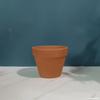 Macetas de terracota roja al por mayor de fábrica con platillos, macetas de arcilla absorbentes de agua y transpirables de varios tamaños para jardines y balcones.