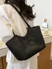 Bolso de Hombro de Gran Capacidad para Mujer 2026 Verano Nuevo Elegante para Viajar al Trabajo Moderno Bolso de Axila Bolso Tote Popular de Este Año