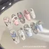 Menina de Desejo Doce Usando Armadura Fofa Laço de Amor Desejo Puro Usando Lantejoulas de Unha Postiça Removível Manicure de Unha Postiça