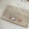 Colar Gargantilha Minimalista Exquisito com Pingente de Coração de Pêssego Corrente para Clavícula Design de Nicho Coreano Simples Estilo Francês Fada