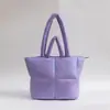 Bolsa de Algodón Dulce 2025 Nuevo Cuadros Rellena de Algodón Bolso Tote Algodón Espacial Diseño de Nicho Bajo el Brazo Bolso de Hombro Cuadrado