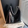 Bolsa Tote Estilo Coreano para Pendulares 2025 Verão Nova Grande Capacidade Simples Bolsa de Ombro Versátil Bolsa de Axila para Mulheres