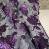 Tecido Jacquard Floral Colorido Texturizado em Relevo com Fio Dourado para Vestido de Festa e Figurino de Performance Tecido de Designer