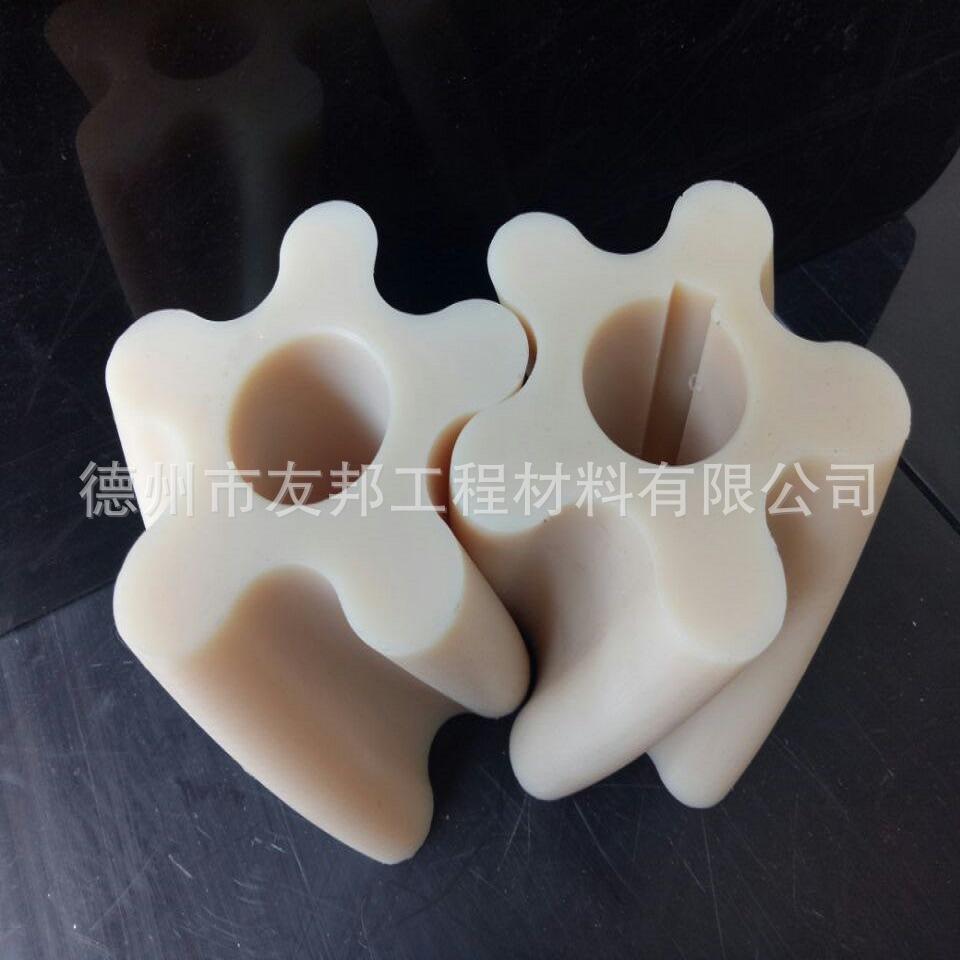 CE8331C44D640F811967E06934D788